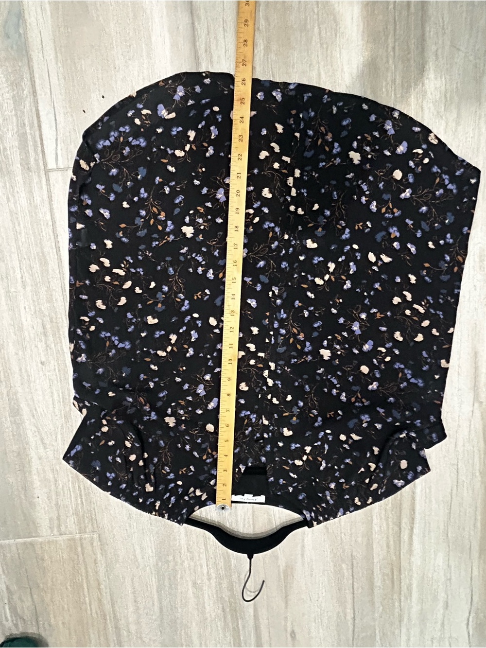 Monday Fun Navy floral blouse
XXL - Picture 7 of 7